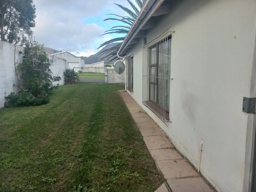 3 Bedroom Property for Sale in Gansbaai Central Western Cape